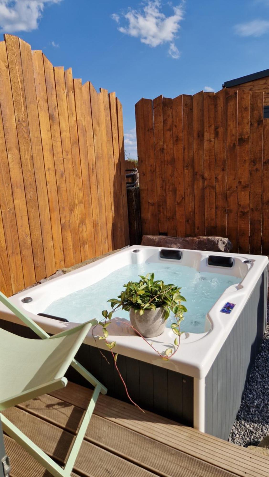 Les Tiny Du Pre Mathy - Logements Insolites Avec Jacuzzi A Profondeville Exterior foto